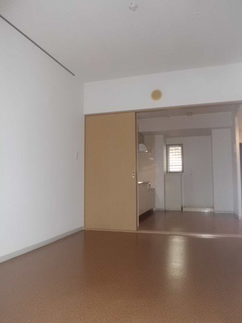 ＫＩＫＵＮＡ　ＨＯＵＳＥ　６７１１の居間・リビング|居室