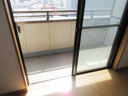 パレステュディオ西巣鴨のバルコニー|※別部屋写真