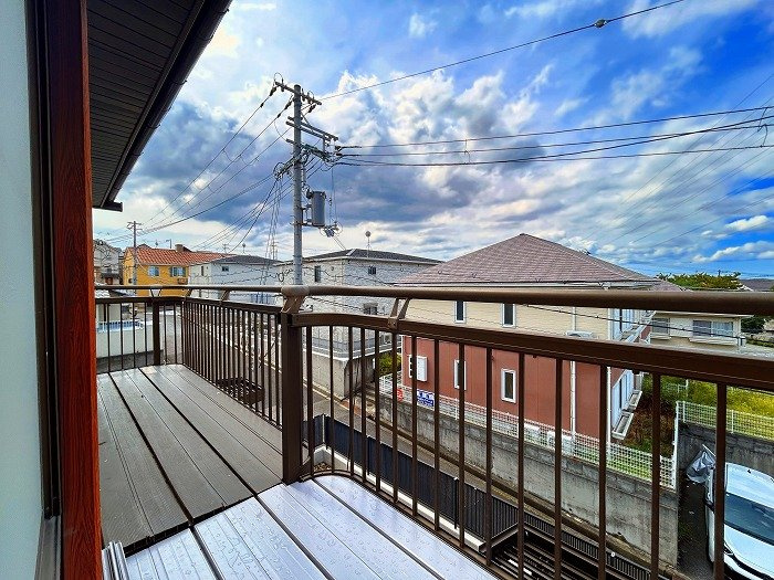 須磨区南落合１丁目　リフォーム済中古戸建のバルコニー|前面に高い棟がなく眺望も良好です！