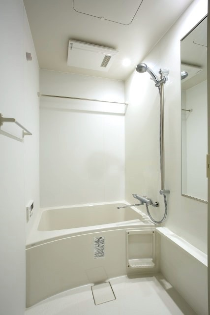 新品家具付きマンション奈良屋町13(KaGood福岡)の浴室