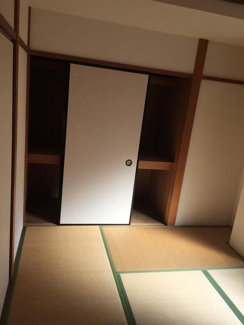 横須賀市二葉２丁目の賃貸マンションの収納