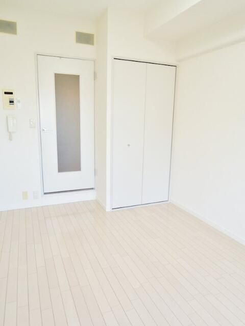 横浜市南区浦舟町３丁目の賃貸マンションの寝室