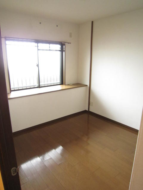 ベルク長岡京の洋室