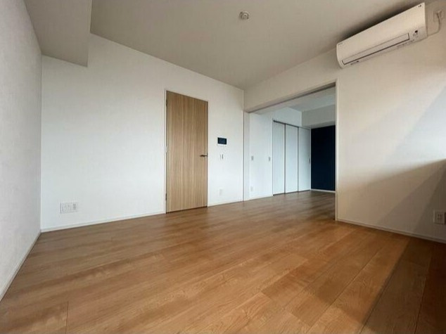 川崎市多摩区登戸の賃貸マンションの居間・リビング|★お部屋探しはオールマイト不動産までご相談下さい♪