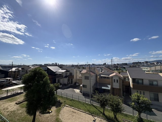 日商岩井高槻マンションの展望|西側バルコニーからの南西向きの眺望です。