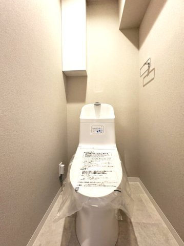 日商岩井高槻マンションのトイレ|シンプルで使いやすいトイレです。