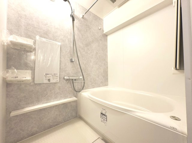 日商岩井高槻マンションの浴室|一日の疲れをゆっくり癒せる、落ち着いた雰囲気のお風呂です。