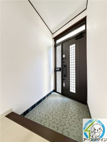 明石市東朝霧丘戸建の玄関