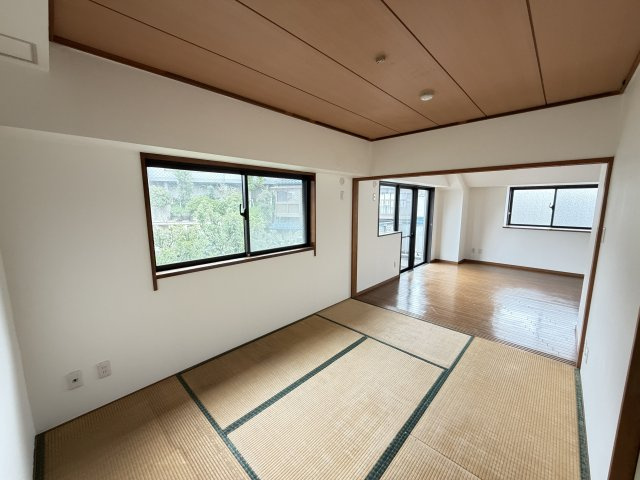 胡録台マンションの和室