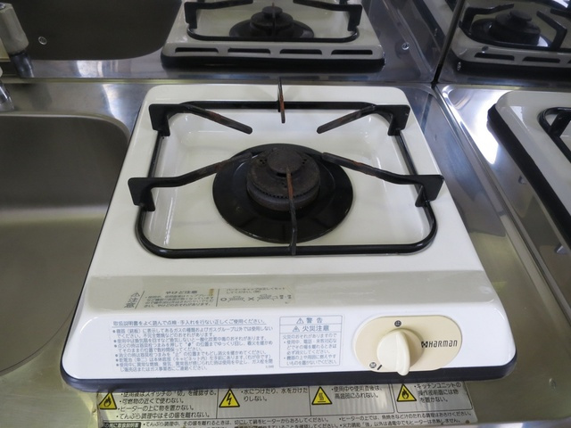 ラ・カーサミューズⅡのキッチン|一口ガスコンロ付きなので料理もすぐ作れます！