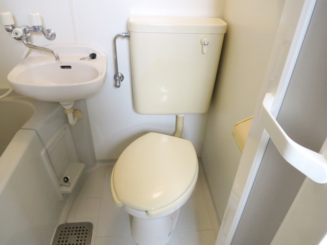 ラ・カーサミューズⅡのトイレ|清潔感があるトイレで落ち着けます。