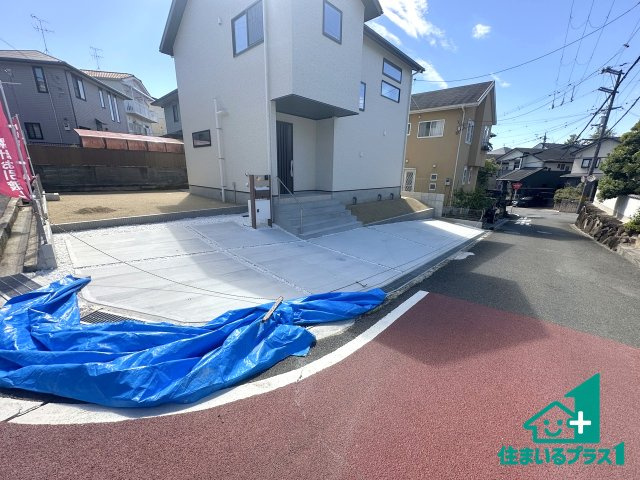 ●3(土)4(日)現地案内可能！　奈良市あやめ池北　第1期　新築一戸建ての駐車場|駐車スペース！散水栓があるので、こまめに愛車を洗えます！