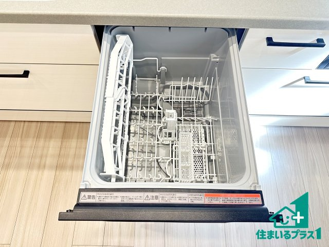 ●3(土)4(日)現地案内可能！　奈良市あやめ池北　第1期　限定1邸の設備|食事後の一仕事、食器洗いをボタン一つでお任せできちゃいます！場所を取らないビルトイン式なので、お料理スペースもしっかり確保！
