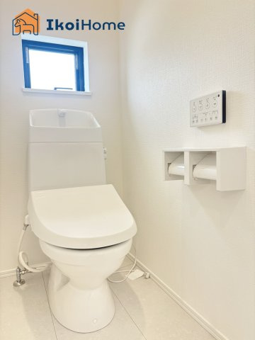 明石市魚住町西岡　全３棟A号棟　新築戸建のトイレ|【ホームページに現地動画掲載中】●年中無休：当日予約可●1階・2階ウォッシュレット付のお手洗いです