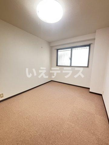 サングレイス山手館の居間・リビング