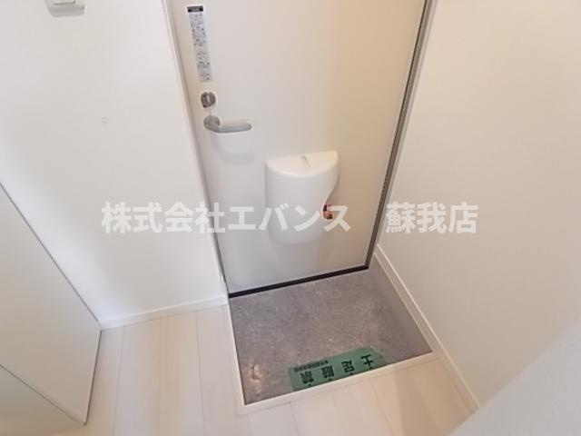 【玄関】 | メゾン本千葉 | 明るい玄関です