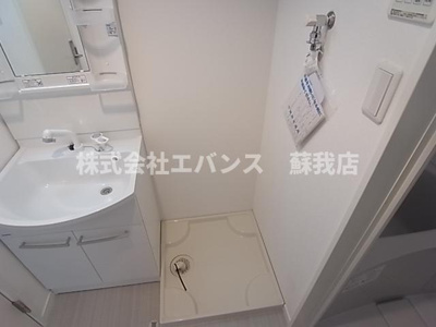 【洗面所】 | メゾン本千葉 | スペースが確保できる洗面所です