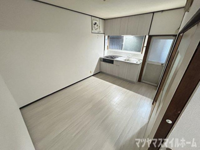 【居間・リビング】 | 三島1丁目戸建賃貸