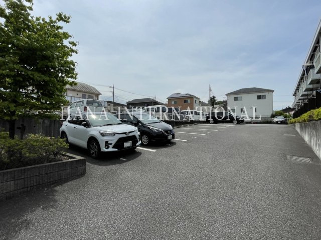 レオパレスソレイユⅡの駐車場
