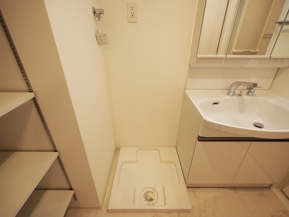 VITA荒本の洗面所