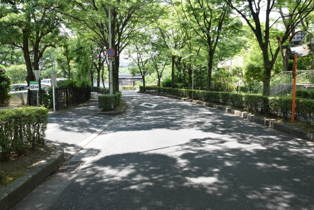 【周辺】 | 北緑丘第三住宅12号棟 | 現在ご返済中のカーローン・カードローン・教育ローンなどを住宅ローンに一本化したり、家具家電購入費用・引越し費用を住宅ローンと組み合わせるなど、お客さまにメリットの多い住宅ローンのご提案が可能です。