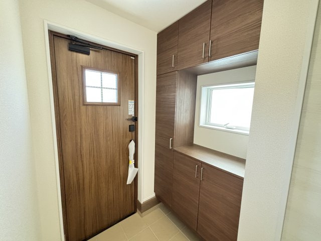 名古屋市南区南野2丁目71番『仲介手数料無料』新築一戸建て・建売の玄関