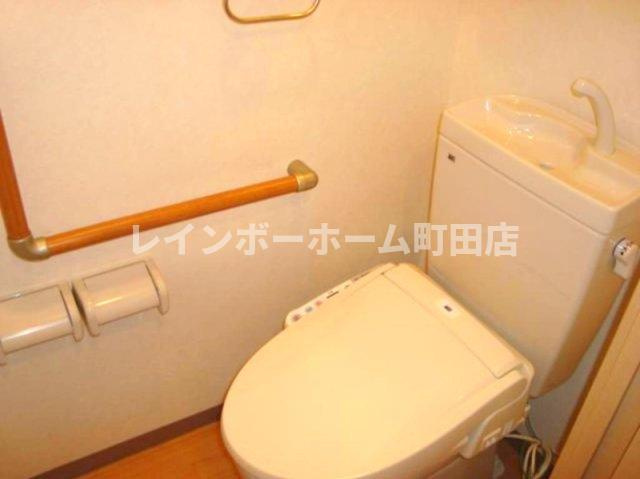 ラ・ヴィーブル ※初期費用分割後払いサービス利用可能物件のトイレ