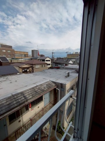 北園マンションのバルコニー
