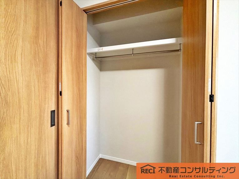 サンハイツ灘の内装