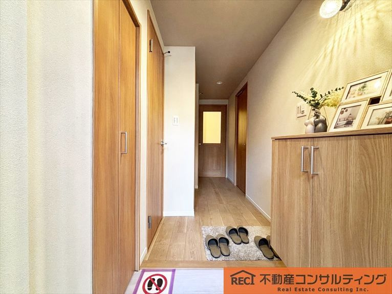 サンハイツ灘の玄関