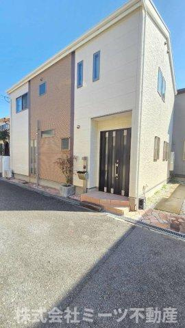 南鴻池町２丁目　中古戸建の前面道路含む現地写真