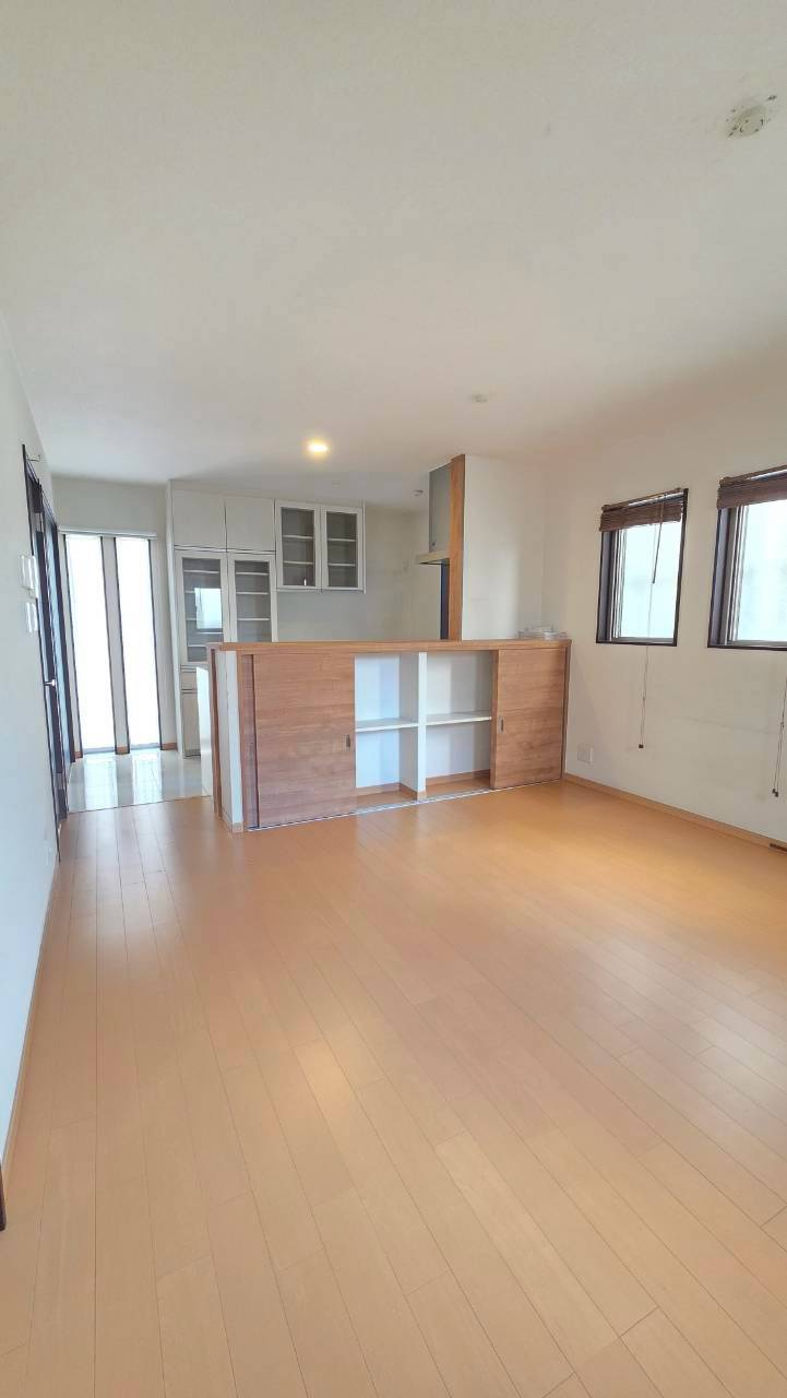 南鴻池町２丁目　中古戸建の居間・リビング
