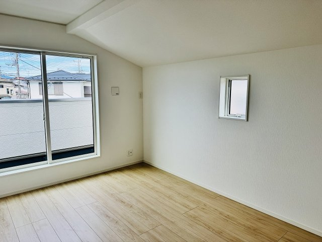 八王子市　中野上町　新築一戸建て　３７期の寝室|～2階バルコニーに面している6.7帖の主寝室です～
