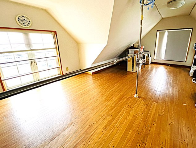半田市住吉町1丁目の洋室|屋根裏　約22帖