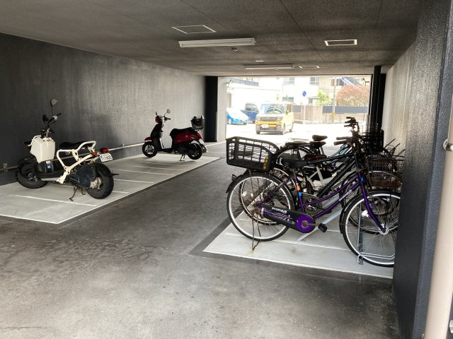 サンパーク南宮崎バイズの駐輪場