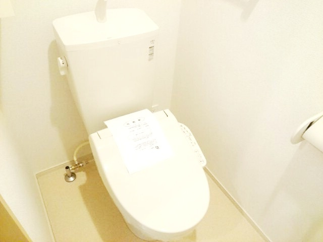 メゾンドオピュールのトイレ|　※他号室の参考写真です。