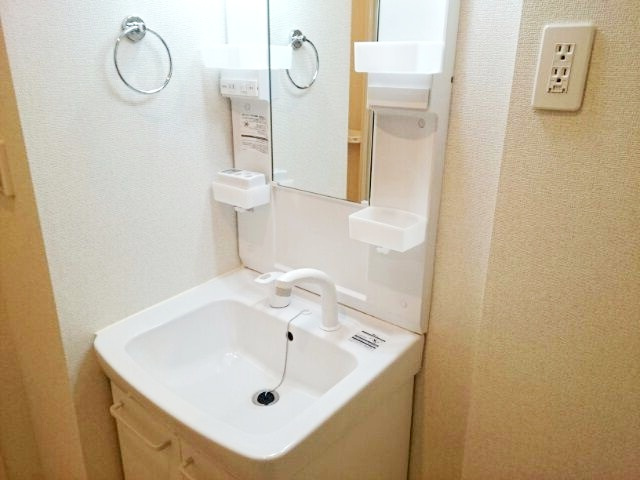 メゾンドオピュールの洗面所|　※他号室の参考写真です。