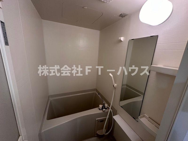 Premier Court 原木中山(プレミアコートバラキナカヤマ)の浴室