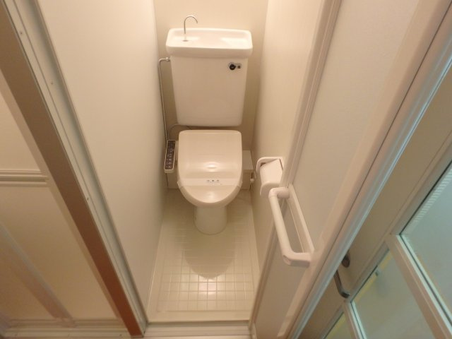 【シャワールーム】 | ルモンド西宮 | 落ち着いた色調のトイレです