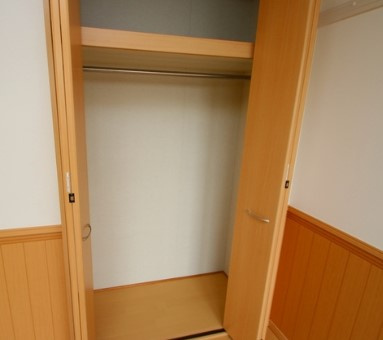 国分寺市高木町２丁目のアパートの収納