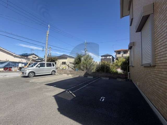 ソーレ アストロ C棟の駐車場