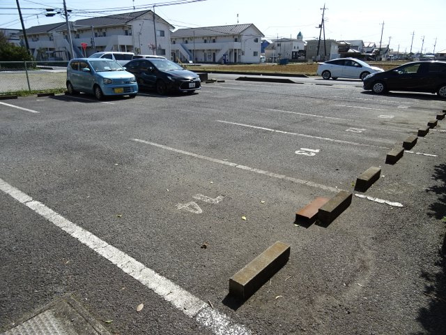 神栖市大野原４丁目の賃貸マンションの駐車場|1台無料