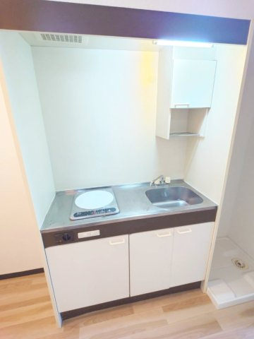 神栖市大野原４丁目の賃貸マンションのキッチン|ＩＨ1口コンロ付ミニキッチン