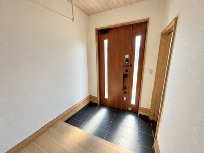 【玄関】 | 蓑原町 2,750万円