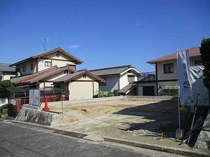 廿日市市阿品4丁目の前面道路含む現地写真