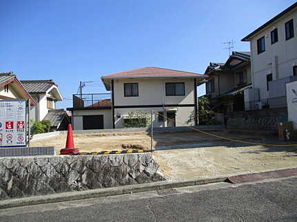 廿日市市阿品4丁目の前面道路含む現地写真