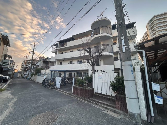 ユニーブル守口の外観