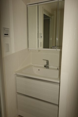 ネオハイツ千駄木の洗面所