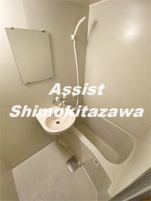 プラスクレールの浴室
