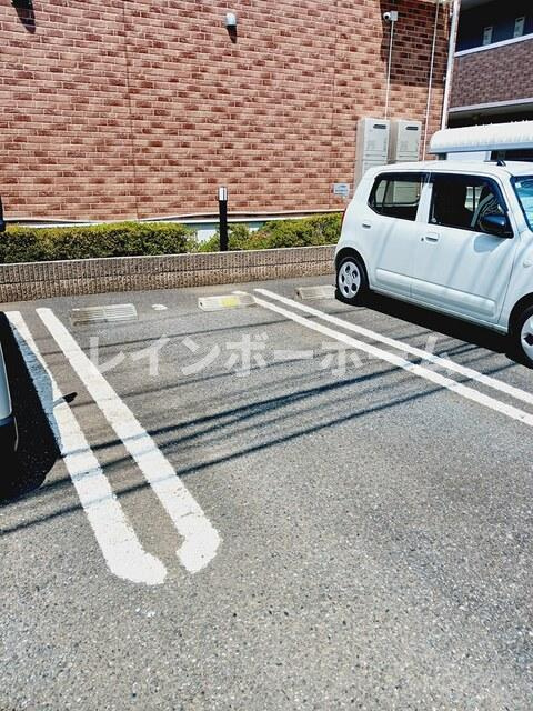 グローイングふじみ野の駐車場